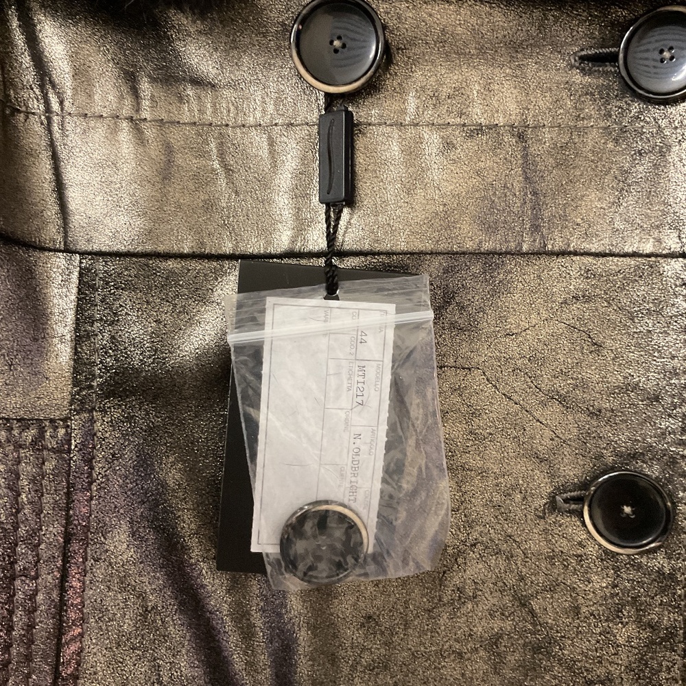 NWT Leather Coat/Jacket metallic with real fur collar and trim size 44 Italy. - Picture 2 of 6